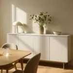 Credenze moderne in sala da pranzo: come scegliere quella che valorizza al massimo la luminosità